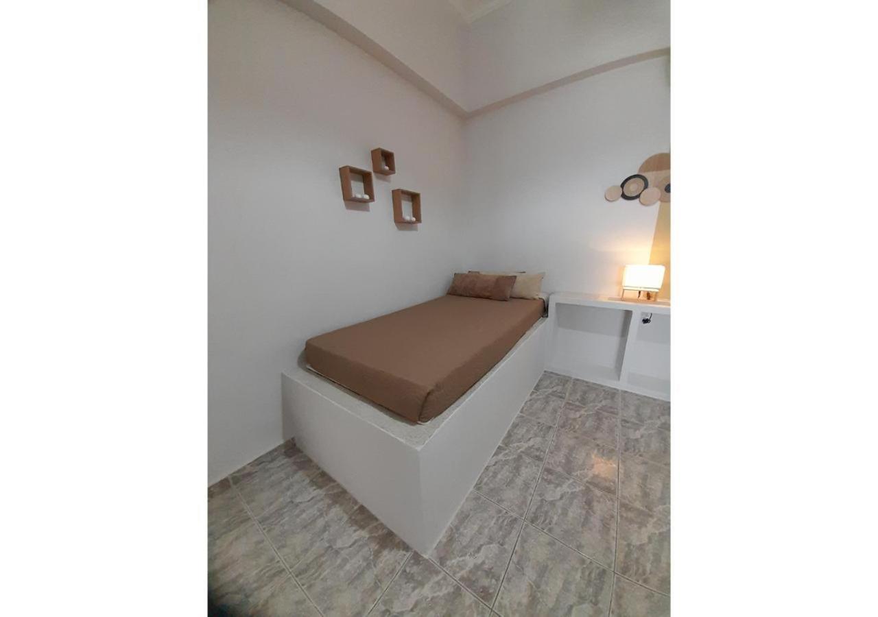 Overhill Apartments Adamas Kültér fotó